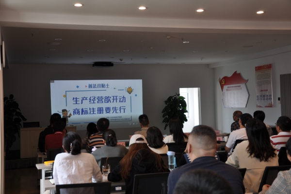 DSC_0143(1)(1) DSC_0143(1)(1)