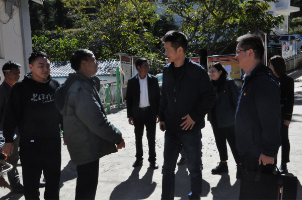 调研座谈 (2) 调研座谈 (2)